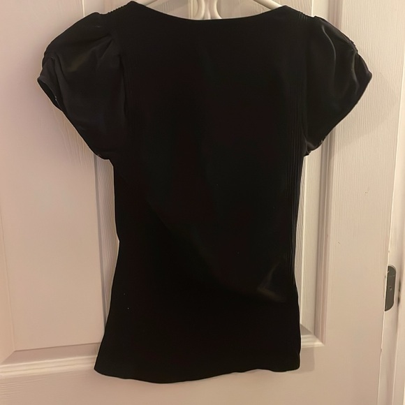 Black Scoop Neck Stretchy T-shirt - Picture 6 of 8